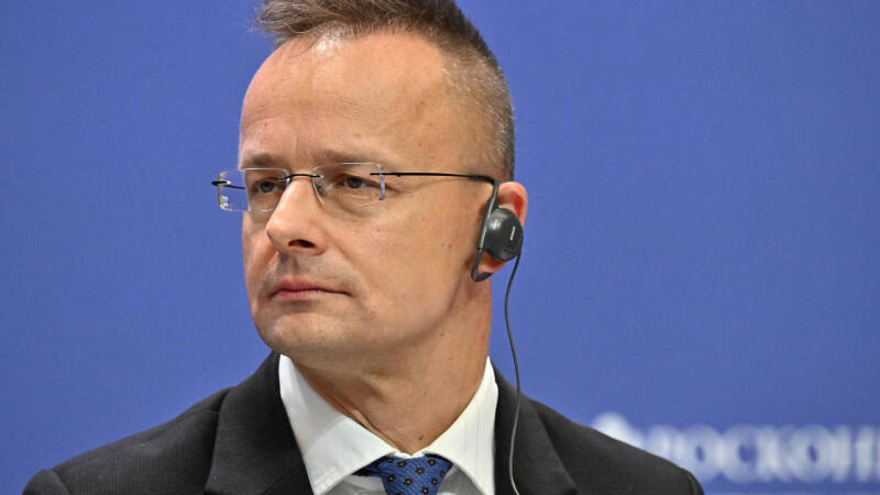 Сийярто: остановка транзита нефти через Украину координировалась Брюсселем
